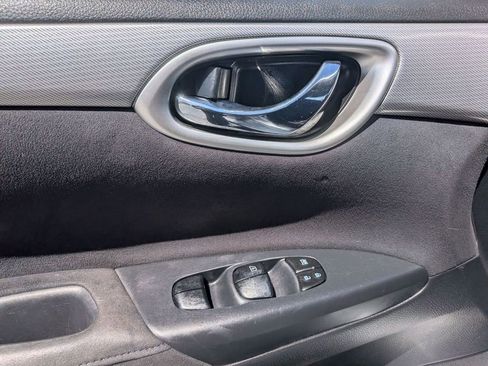 Used 2013 Nissan Sentra SR FWD image 13