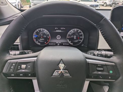 Used 2024 Mitsubishi Outlander SEL FWD image 26