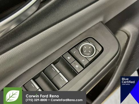 Used 2025 Toyota Prius XLE AWD/4WD image 21