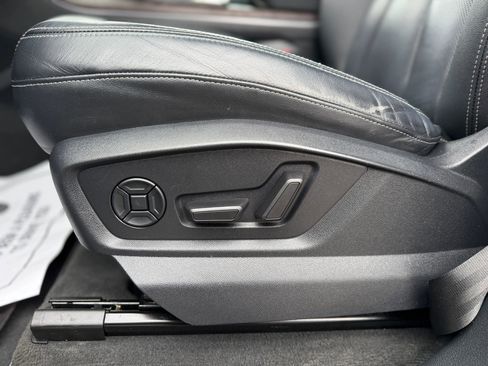 Used 2019 Audi Q8 Premium Plus w/ Premium Plus image 21