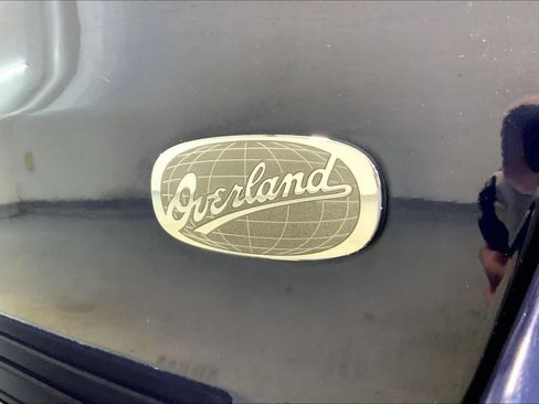 Used 2018 Jeep Grand Cherokee Overland AWD/4WD image 9