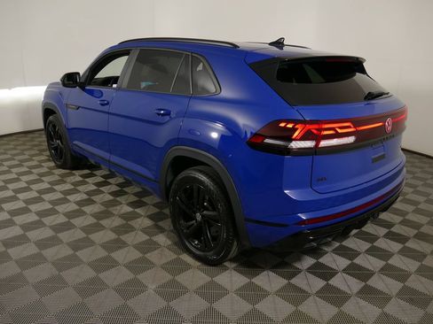 Used 2025 Volkswagen Atlas Cross Sport SEL R-Line AWD/4WD image 5
