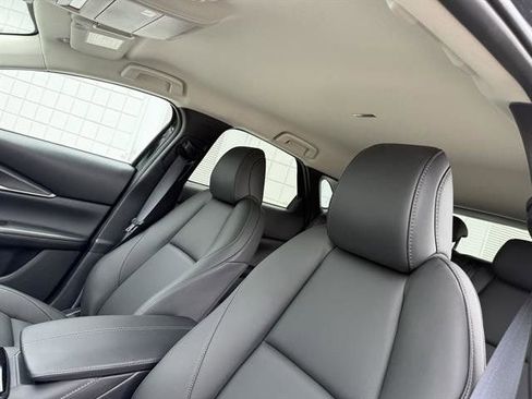 New 2025 MAZDA CX-30 AWD 2.5 S w/ Select Sport Pkg image 17