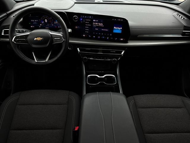 Used 2025 Chevrolet Traverse LT w/ Sun and Wheel Package FWD image 9