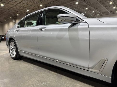 Used 2016 BMW 750i xDrive image 25