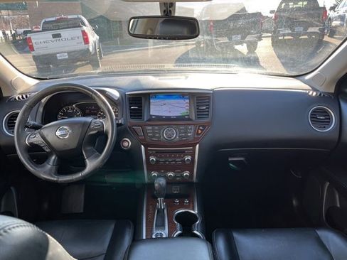 Used 2018 Nissan Pathfinder Platinum AWD/4WD image 36
