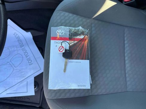 Used 2023 Toyota Tacoma SR image 29