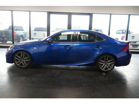 Used 2017 Lexus IS 200t F Sport w/ F Sport Package RWD image 4