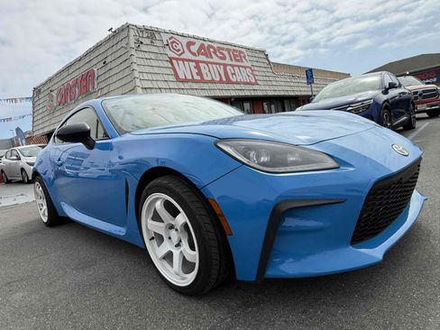 Used 2022 Toyota GR86 Premium RWD image 30