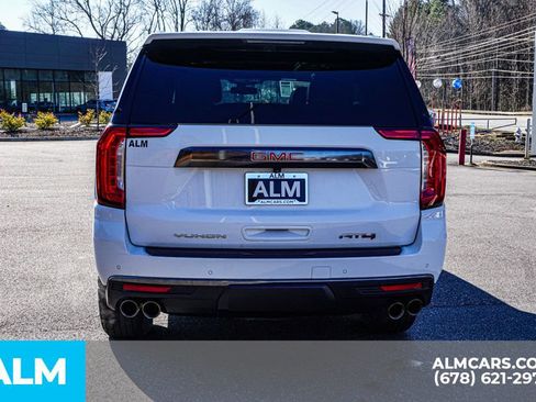 Used 2023 GMC Yukon AT4 w/ AT4 Premium Package image 11