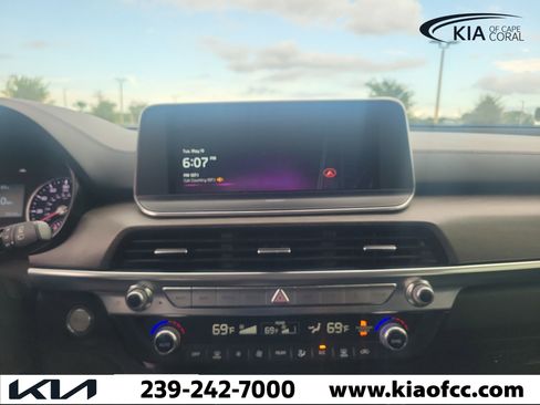 Certified 2022 Kia Telluride EX w/ EX Premium Package FWD image 19