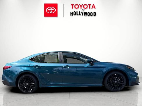 New 2026 Toyota Camry SE image 3