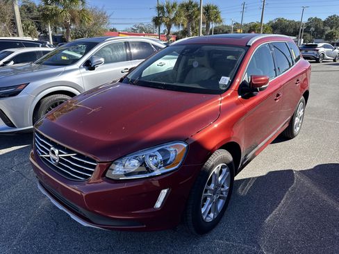 Used 2016 Volvo XC60 T5 Premier w/ Proximity Package image 4