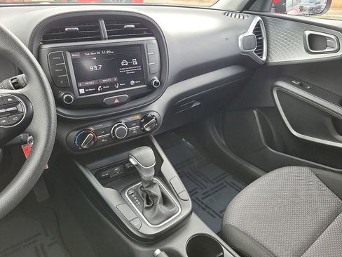Used 2024 Kia Soul LX w/ Option Group 015 image 20
