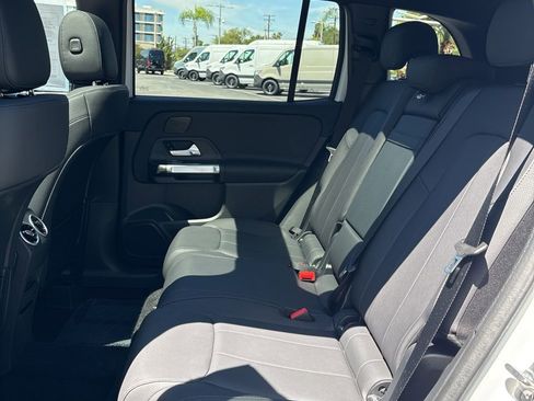 Used 2026 Mercedes-Benz GLB 250 image 12
