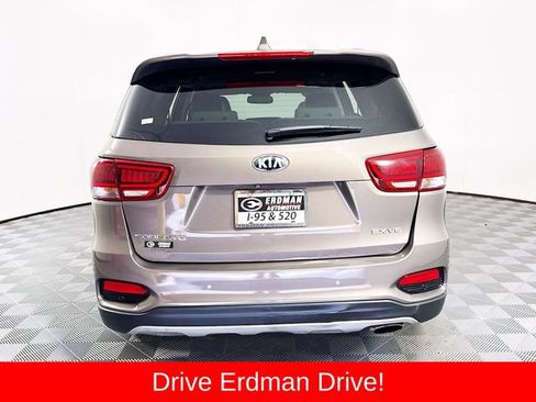 Used 2019 Kia Sorento EX FWD image 22