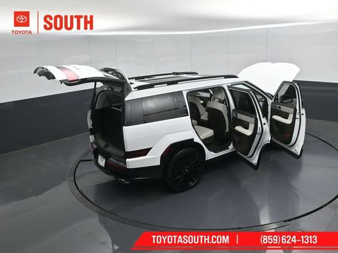 Used 2025 Hyundai Santa Fe Calligraphy AWD/4WD image 61