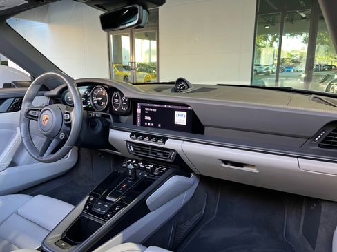 Used 2020 Porsche 911 Carrera S RWD image 31