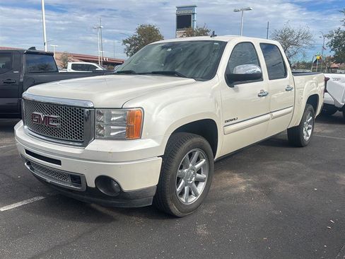Used 2013 GMC Sierra 1500 Denali image 2