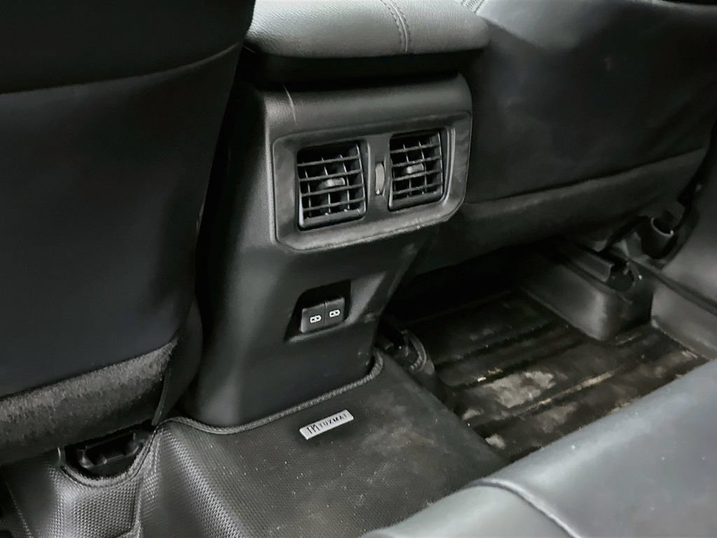 Used 2023 Toyota RAV4 XSE AWD/4WD image 27