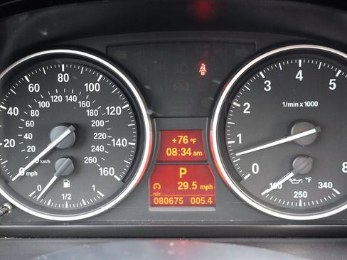 Used 2011 BMW 335i xDrive Sedan AWD/4WD image 23