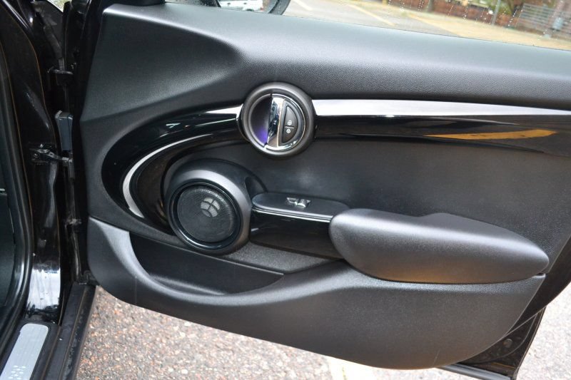 Used 2018 MINI Cooper S FWD image 33