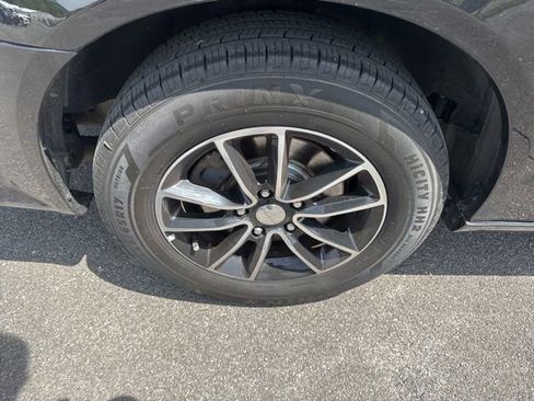 Used 2018 Dodge Grand Caravan SE FWD image 9