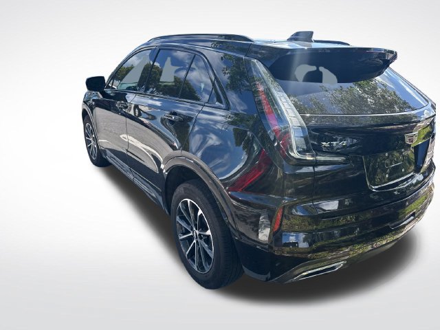 Used 2025 Cadillac XT4 Sport FWD image 3