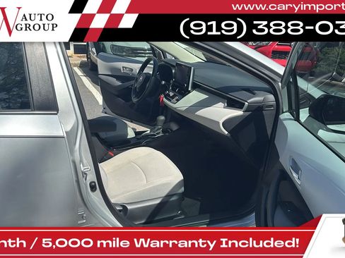 Used 2020 Toyota Corolla LE FWD image 19