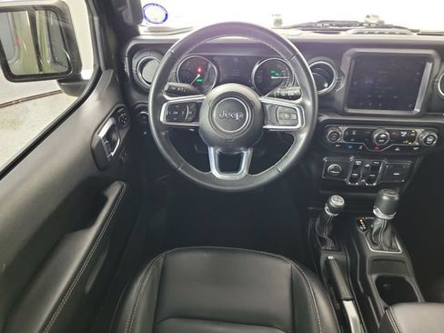 Used 2021 Jeep Wrangler Unlimited Sahara AWD/4WD image 8