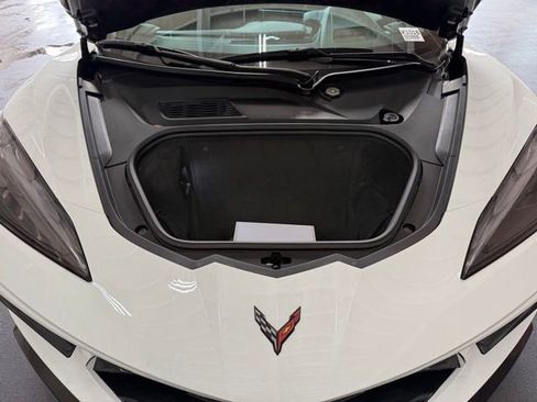 Used 2025 Chevrolet Corvette Stingray Premium Conv w/ Z51 Performance Package RWD image 27