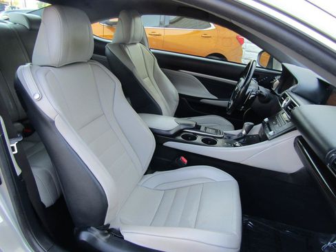 Used 2015 Lexus RC 350 w/ Luxury Package RWD image 12