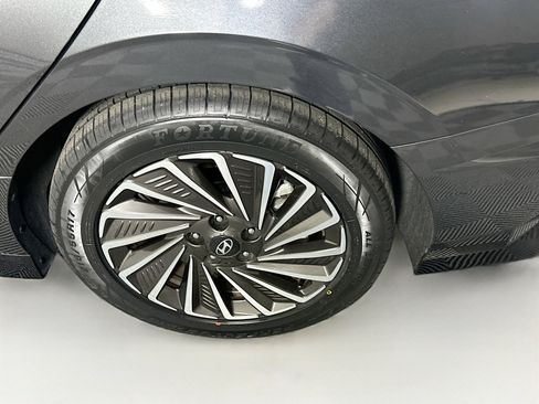 Used 2025 Hyundai Sonata SEL image 11