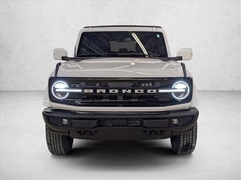 Used 2024 Ford Bronco Outer Banks image 2