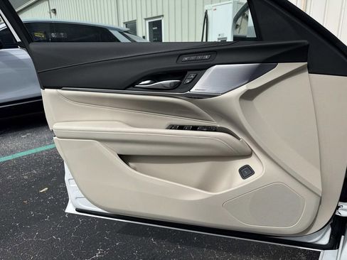 Certified 2025 Cadillac CT4 Premium Luxury image 18