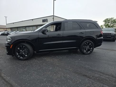 Used 2025 Dodge Durango GT AWD/4WD image 3