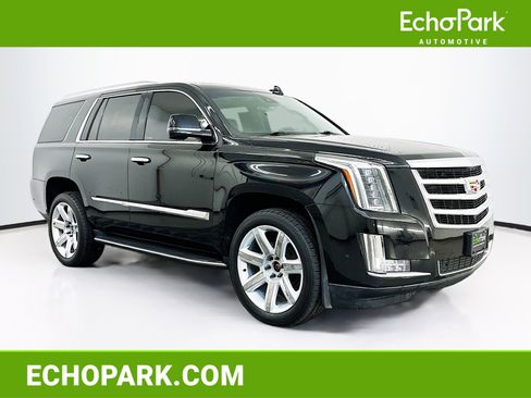 Used 2018 Cadillac Escalade Luxury image 1