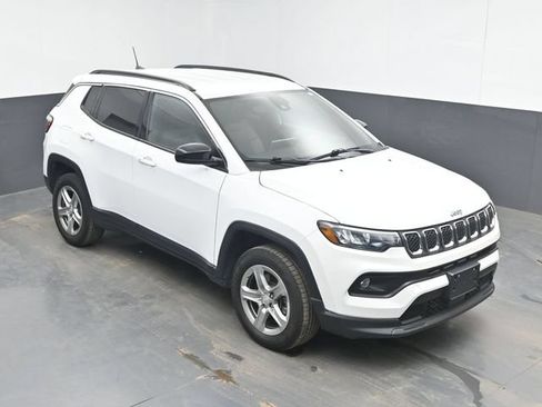 Used 2023 Jeep Compass Latitude AWD/4WD image 13