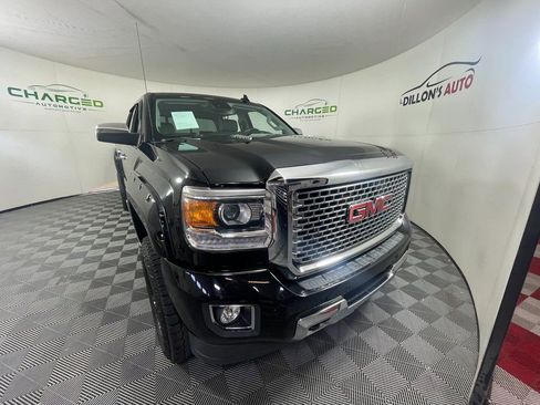 Used 2016 GMC Sierra 2500 Denali w/ Duramax Plus Package AWD/4WD image 10