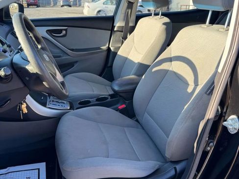 Used 2013 Hyundai Elantra GLS image 18