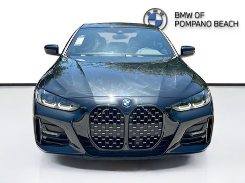 Used 2022 BMW 430i Coupe w/ M Sport Package RWD image 2