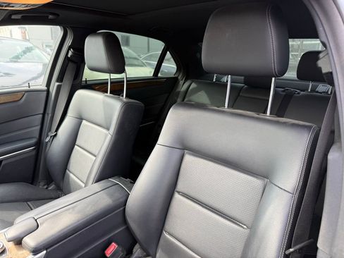 Used 2016 Mercedes-Benz E 350 Sedan image 3