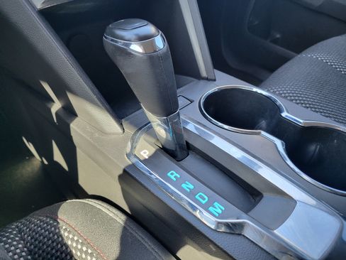 Used 2017 Chevrolet Equinox LT w/ Convenience Package image 21