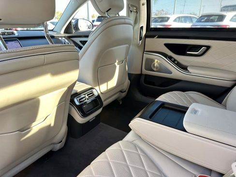 Certified 2022 Mercedes-Benz S 580 4MATIC Sedan image 14