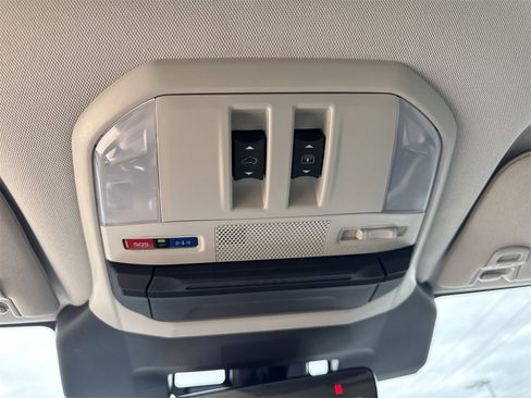 Certified 2023 Subaru Ascent Limited w/ Technology Package image 28