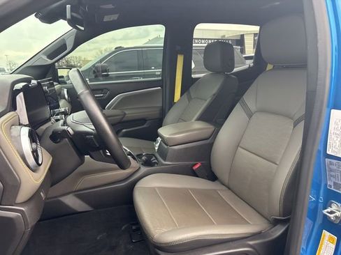 Used 2023 Chevrolet Colorado ZR2 w/ ZR2 Convenience Package III AWD/4WD image 15