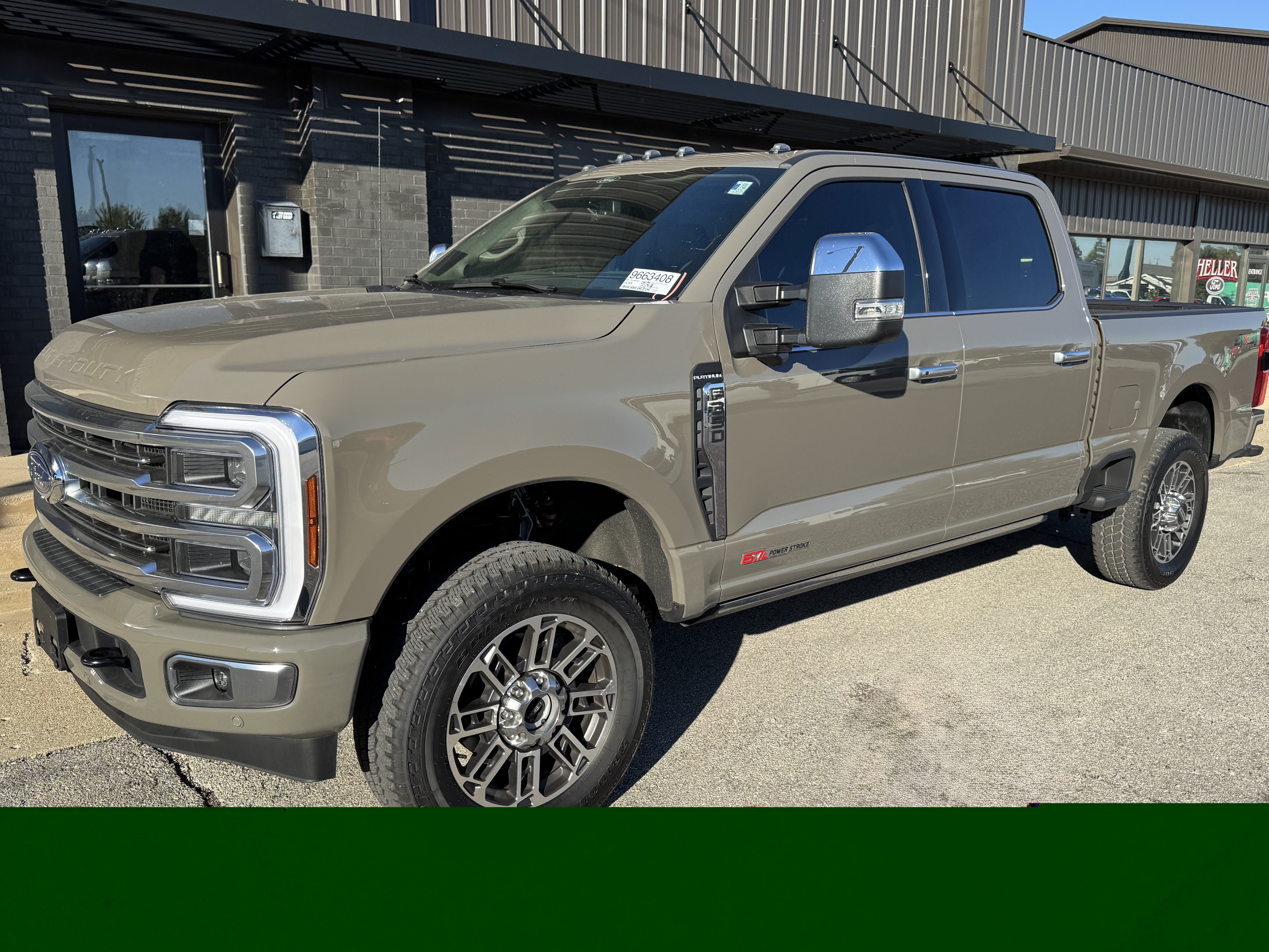 Used 2026 Ford F350 Platinum w/ Platinum Plus Package AWD/4WD image 3