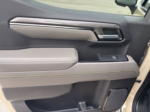 Used 2022 Chevrolet Silverado 1500 ZR2 w/ Technology Package image 15