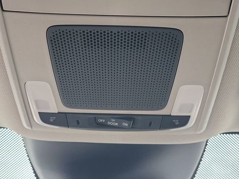 Used 2023 Honda Pilot EX-L image 25