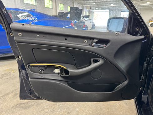 Used 2003 BMW 325i Sedan image 56